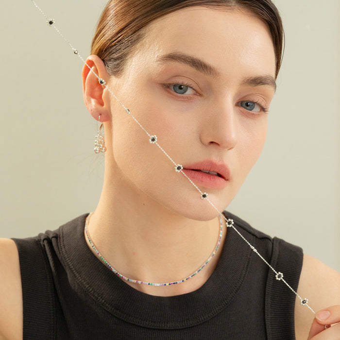 Dari Flower Necklace