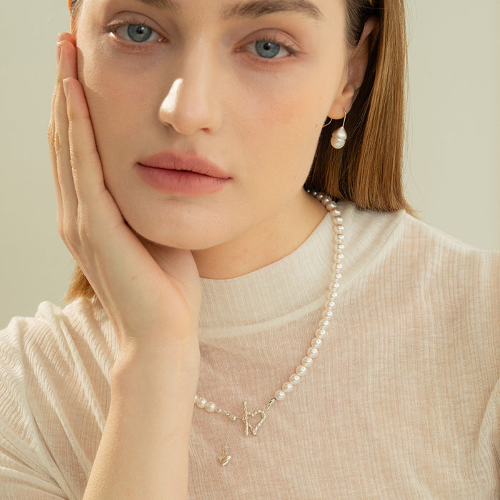 Amélie Pearl Heart Dangle Necklace