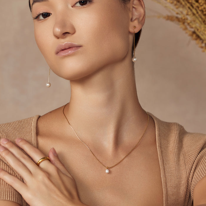 Dangled Pearl Earrings