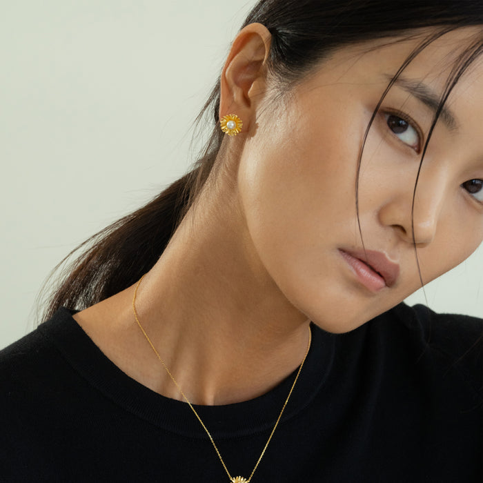 Flora Pearl Stud Earrings