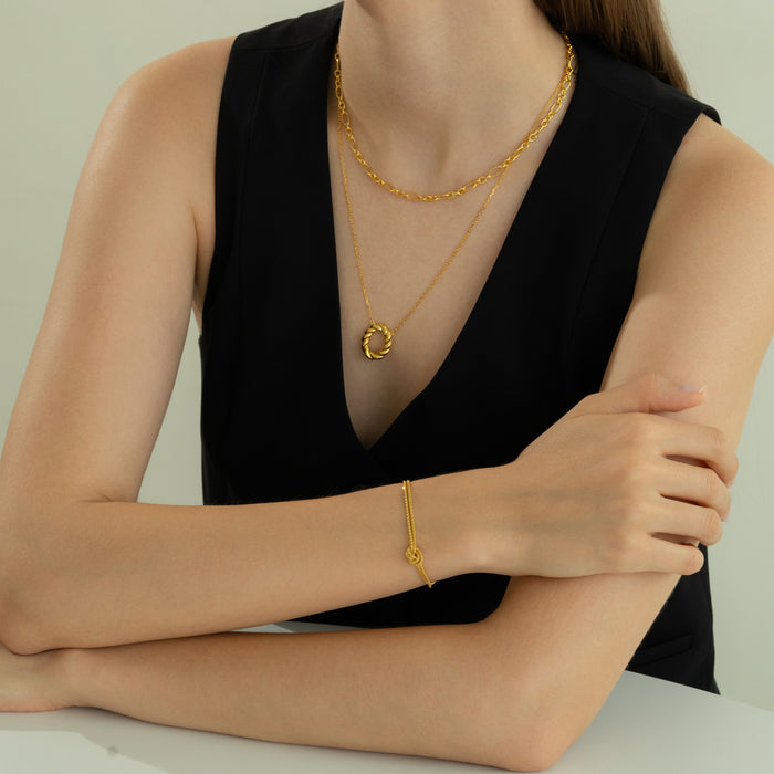 Noelle Knot Bracelet