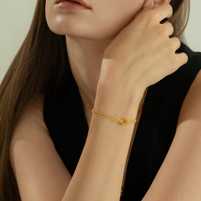 Noelle Knot Bracelet